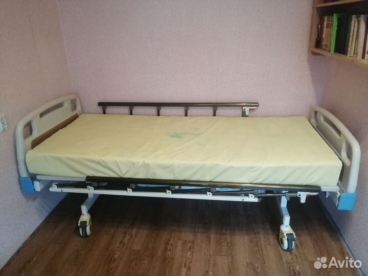 Медицинская кровать для лежачих больных бу