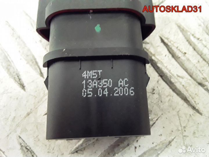 Кнопка аварийной сигнализации Ford Focus 2