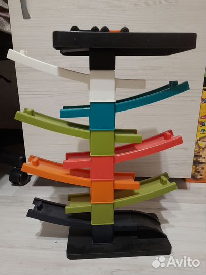 Трек с машинками