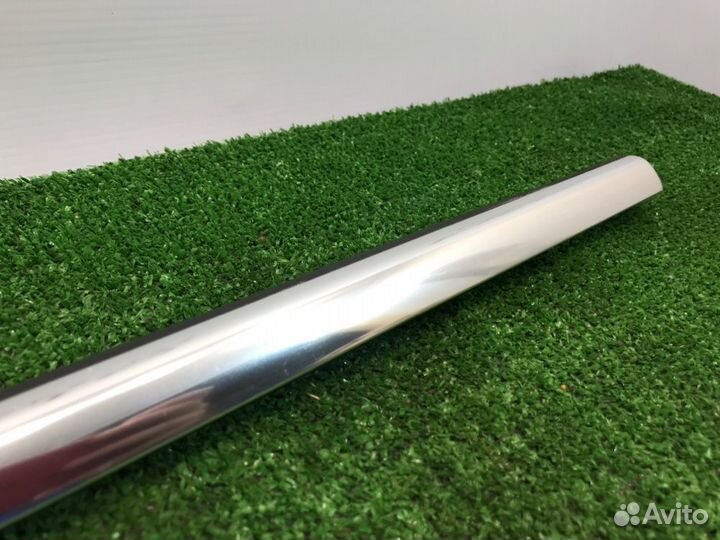 Молдинг двери задний левый Volkswagen Passat