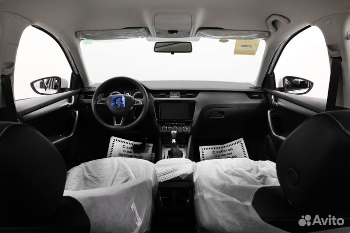 Skoda Octavia 1.5 AT, 2023, 21 км