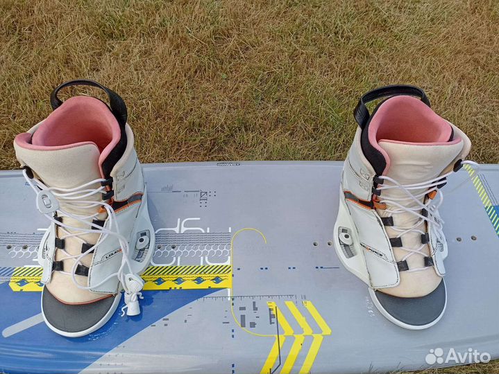 Вейкборд Hyperlight с креплениями Liquid Force