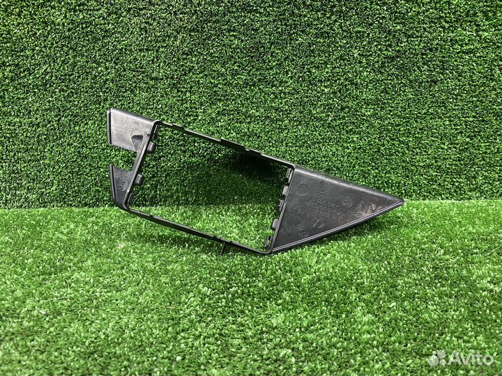 Кронштейн датчика слепых зон левый BMW G20