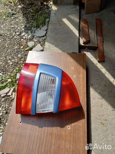 Фонарь задний