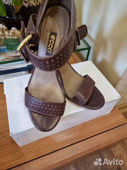 Кожаные босоножки ecco