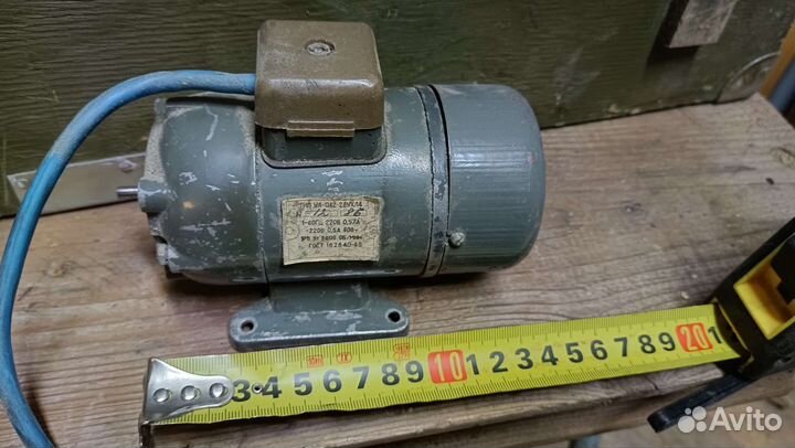 Электродвигатель 220 коллекторный