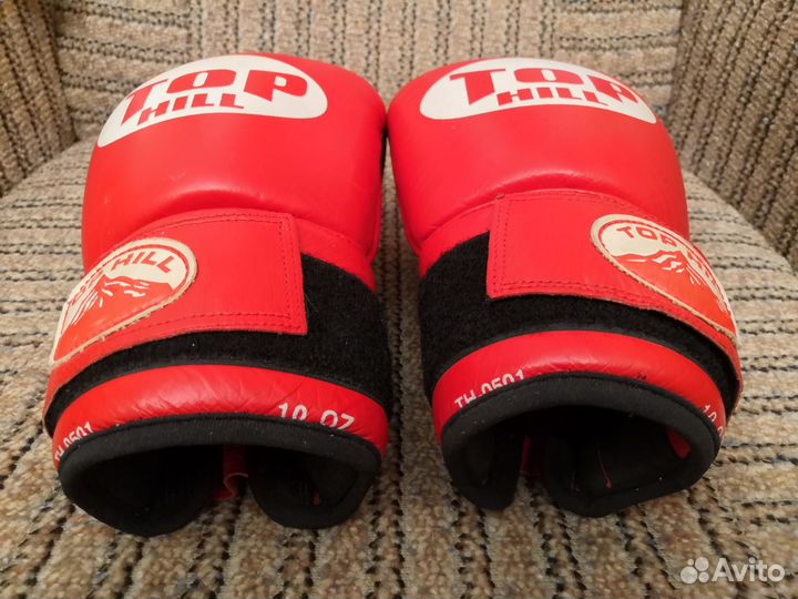 Боксерские перчатки