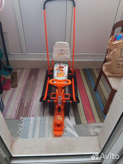 Детский снегокат со спинкой