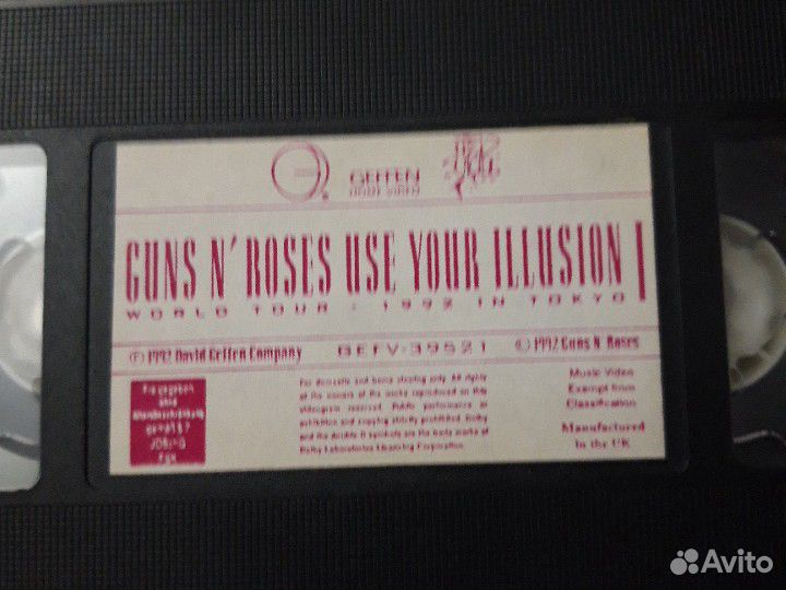 Видеокассета с записью концерта Gn'R