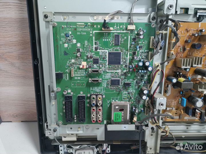 Телевизор Toshiba 32AV500PR (Разбор)(По запчастям)
