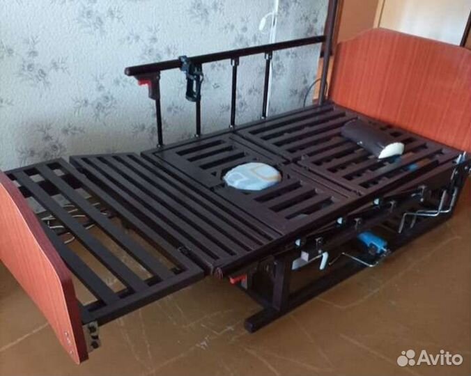 Медицинская кровать для лежачих больных