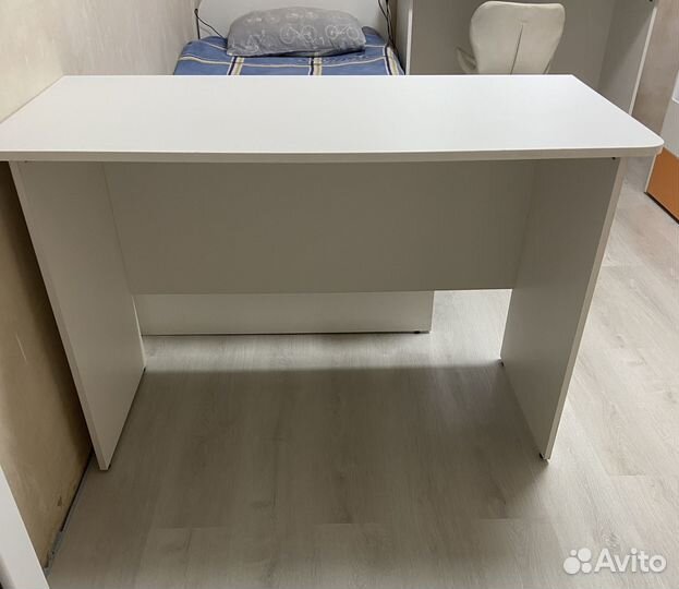 Письменный стол для школьника белый бу