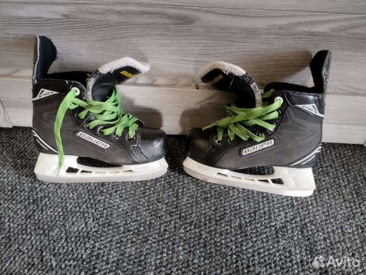 Хоккейные коньки bauer детские