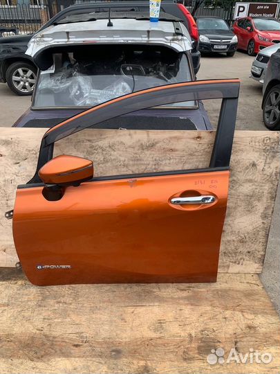 Дверь передняя левая Nissan note HE12