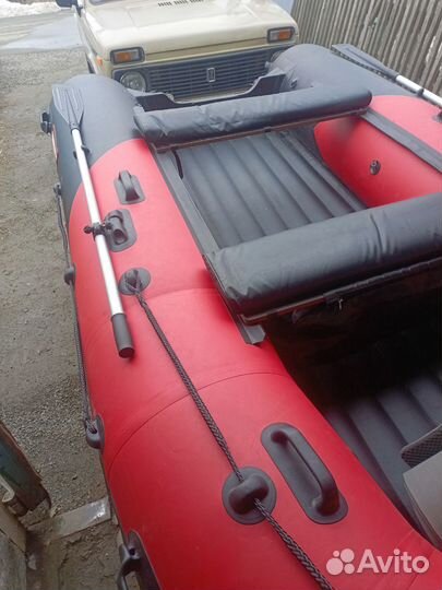 Лодка Хантер 380про