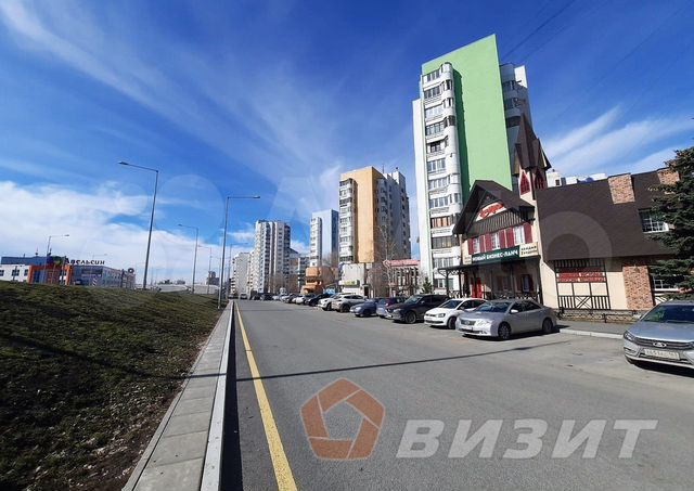 Офис с ремонтом и парковкой около ТЦ Апельсин