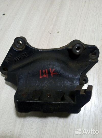 Кронштейн двигателя Chevroiet Cobalt седан 1.6
