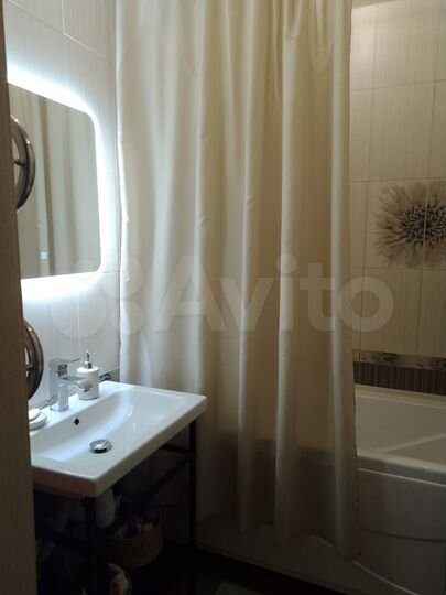 2-к. квартира, 57 м², 3/5 эт.