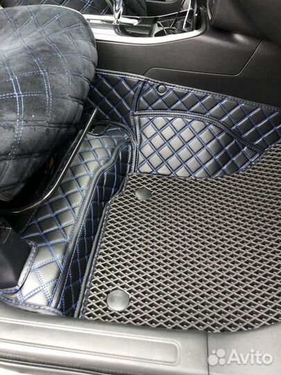 Автомобильные коврики из экокожи 3d