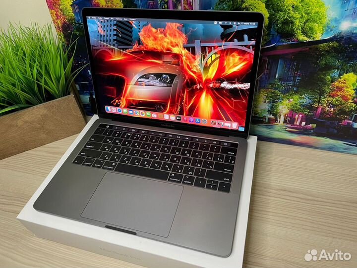 Macbook pro 13 2017 i7 16gb 1000gb Топовый