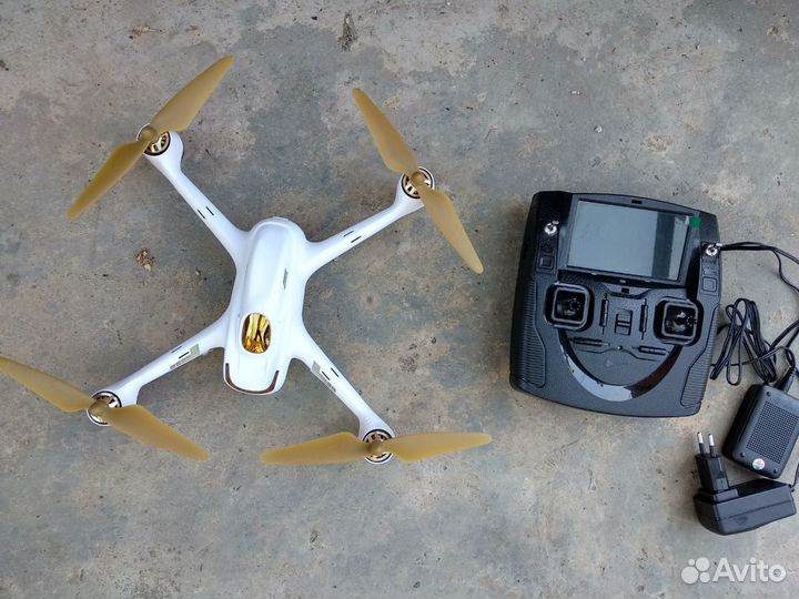 Квадрокоптер Hubsan H501S