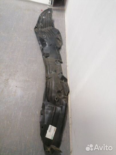 Подкрылок локер передний левый Nissan Teana