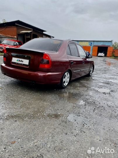 Hyundai Accent, 2011