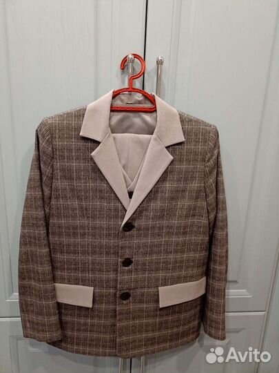 Костюм классический. Тройка Р. 164-170