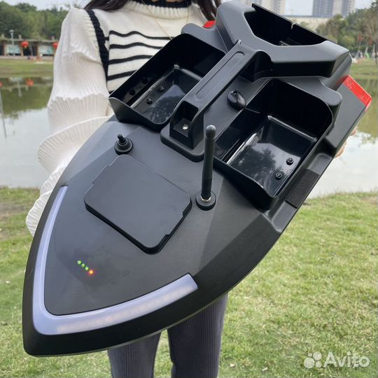 Прикормочный кораблик Amazin King Fish