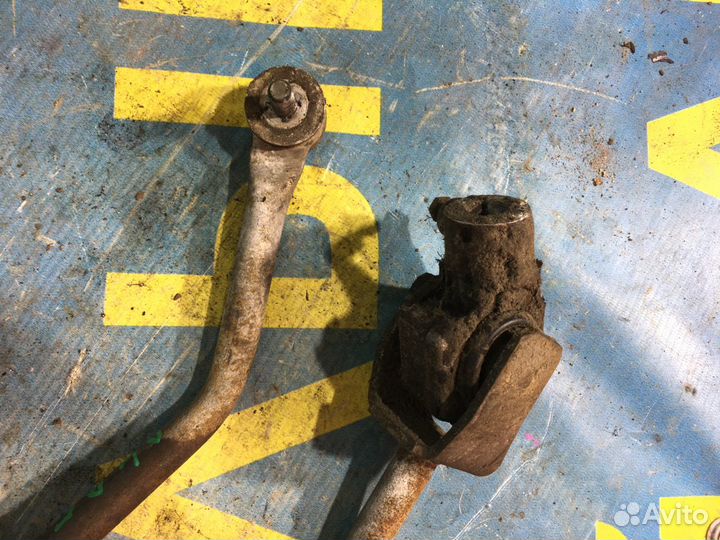 Рычаг кулиса кпп Audi A4 B5