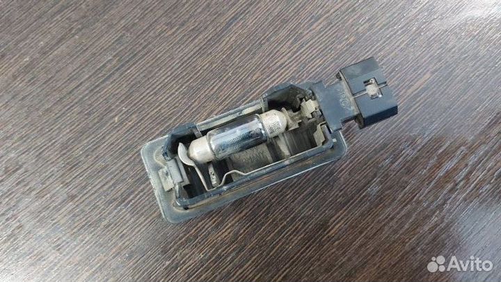 Плафон подсветки номерного знака Bmw X6M E71