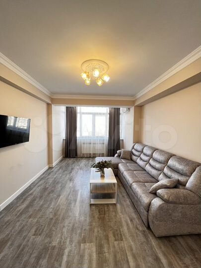 2-к. квартира, 72 м², 4/9 эт.