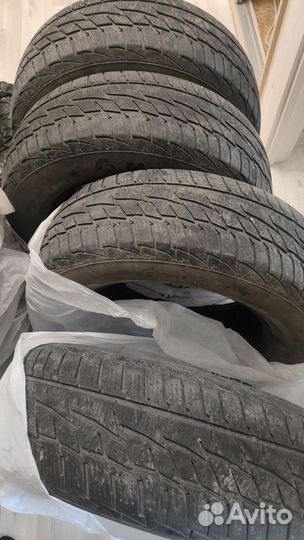 Matador MP 92 Sibir Snow SUV 215/70 R16