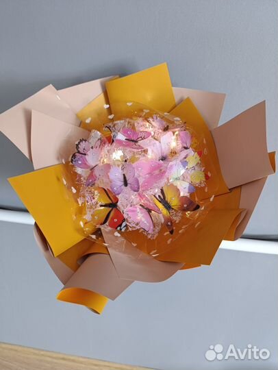 Готовый букет из бабочек