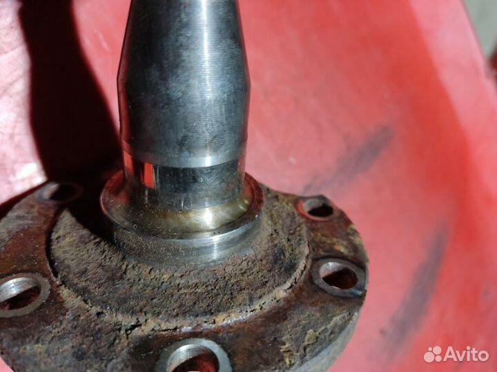 Цапфа под тормозной диск Audi 100 седан 2.5 AAT