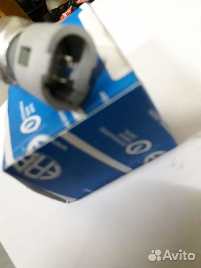 Датчик давления масла гур Логан Ларгус