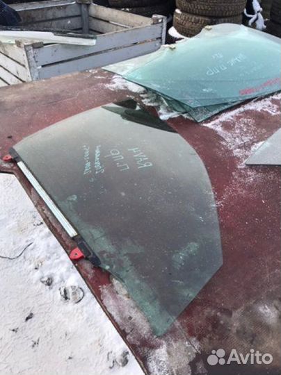 Стекло переднее правое Toyota Rav4 2 2000-2005