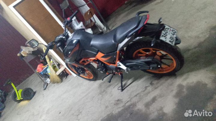 Мотоцикл дорожник