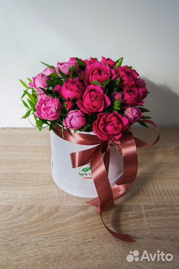 Бесплатная доставка, цветы, букет 51 роза и 101