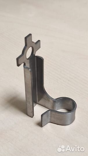 Кронштейн троса спидометра иж Орион