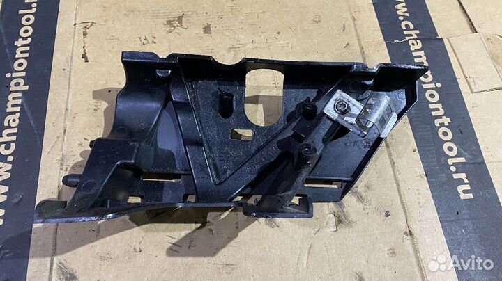 Кронштейн впускного коллектора BMW E90 N46B20