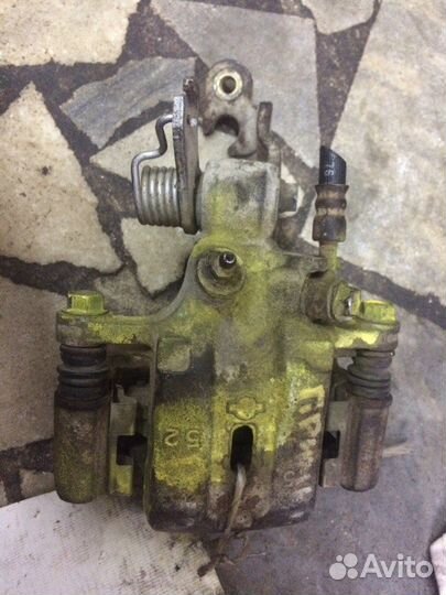 Тормозной суппорт Nissan