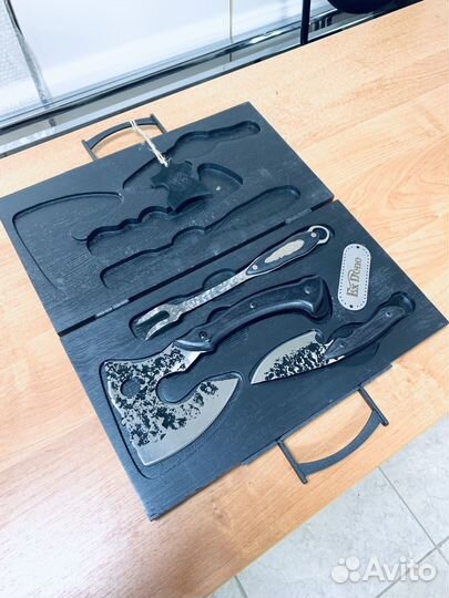 Подарочный набор топорик нож вилка Герб