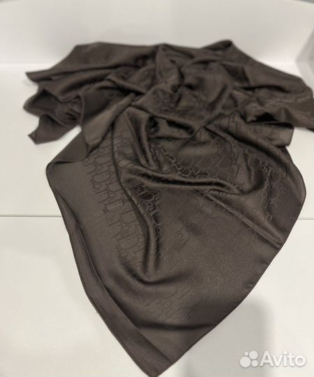 Шелковый платок Dior оттенок темный шоколад