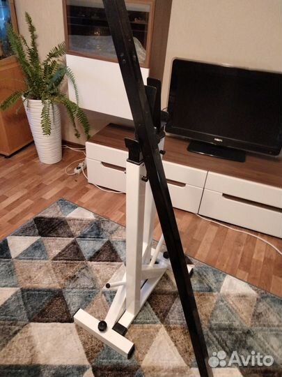 Стойки под штангу для жима и приседа