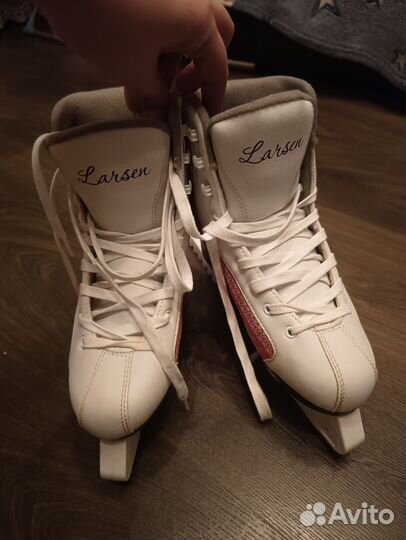 Коньки фигурные larsen