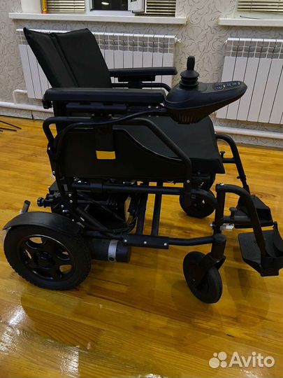 Инвалидная коляска с электроприводом