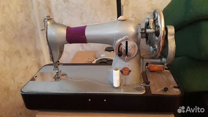 Швейная машинка пмз им. Калинина