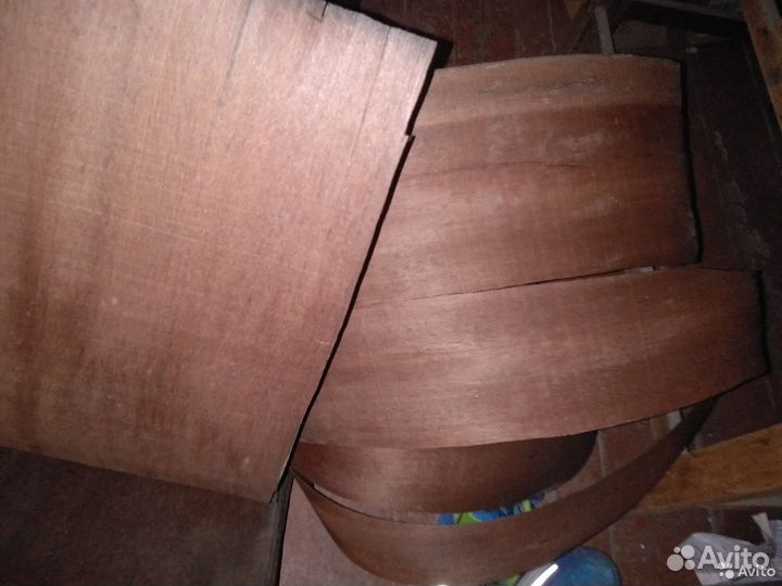 Красное дерево шпон