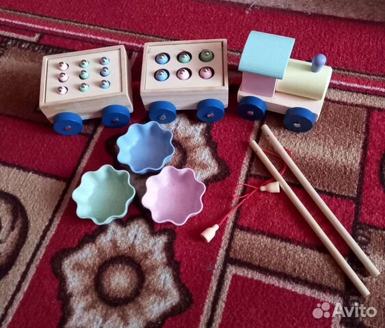 Паровозик деревянный